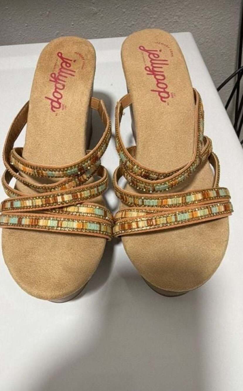 Jellypop Beige Multicolor Beaded sandles Memory Foam Size 11